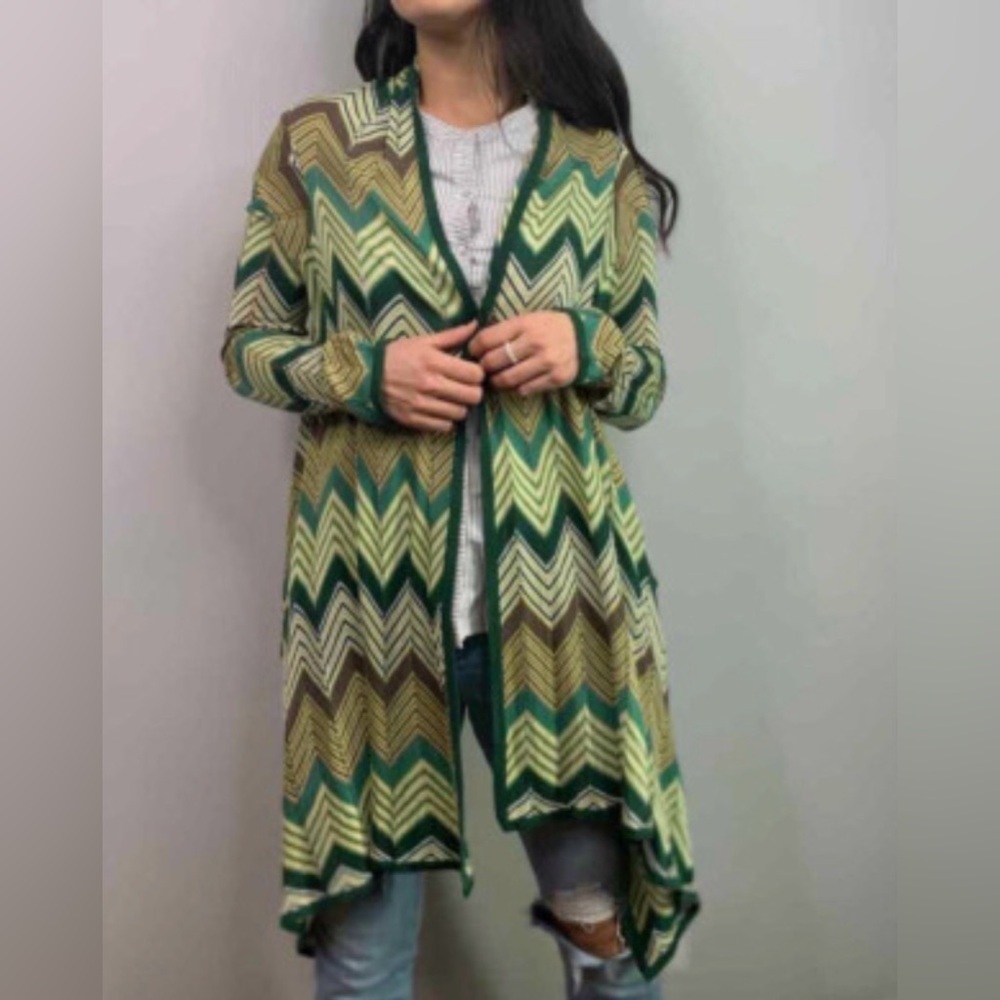 BCBGMaxAzria Green Chevron Asymmetrical Open Front Silk Cardigan – Size M